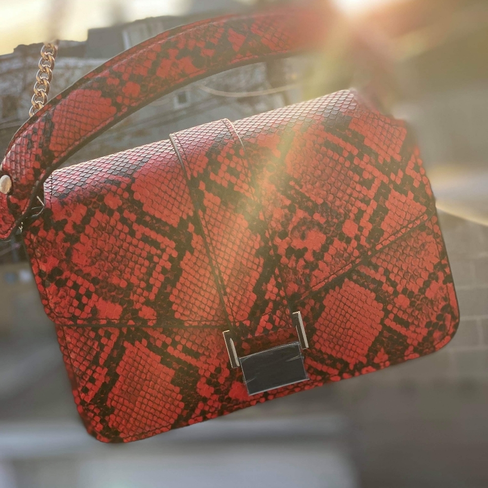 Purse - Picture 2 of 4